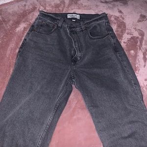 Black wash Abercrombie ankle straight ultra high rise jeans- curve love